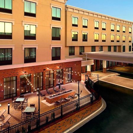 Courtyard By Marriott Lagrange Hotel Bagian luar foto